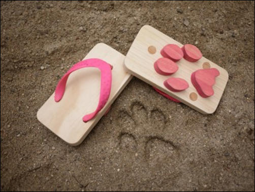Ashiato Animal Footprint Sandals - creative sandal and shoe design 