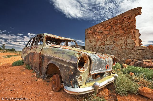 deserted car