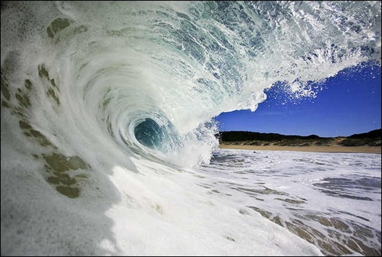 sunova-surfboard-wave-photo