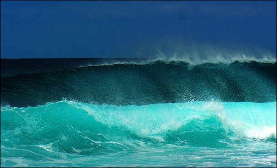 waves-crashing-