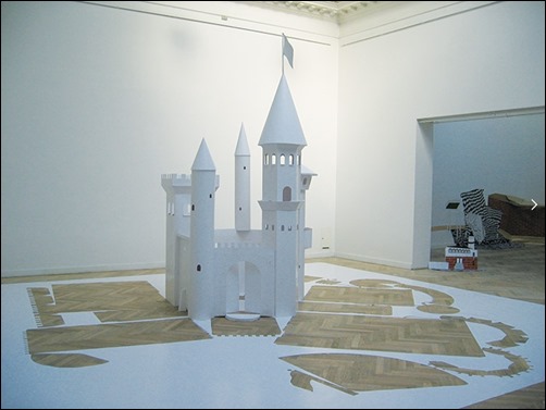 Big-Paper-Castle-paper-sculptures